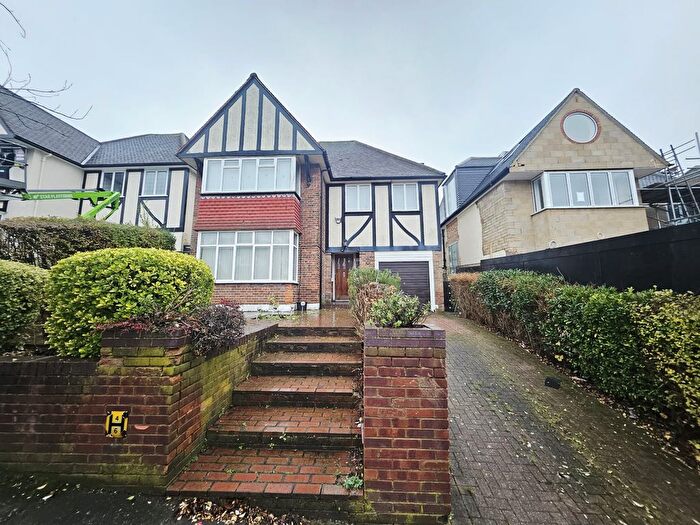 4 Bedroom Detached House For Sale In Armitage Road, London, NW11