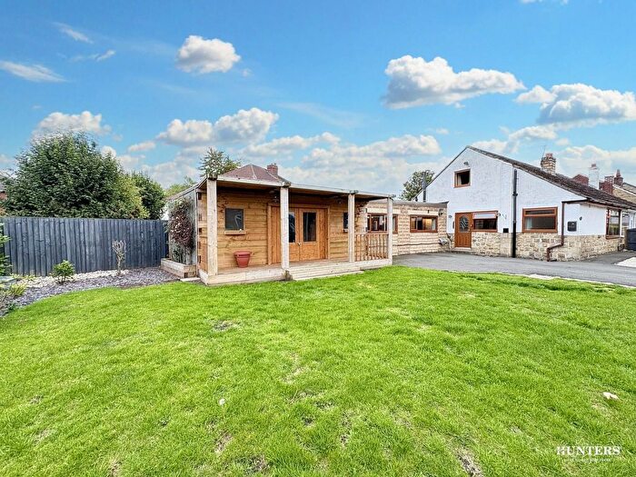 2 Bedroom Semi-detached Bungalow For Sale In Shill Bank Lane, Mirfield, WF14