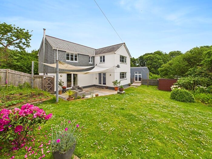 4 Bedroom Property For Sale In Burnthouse, St. Gluvias, Penryn, TR10