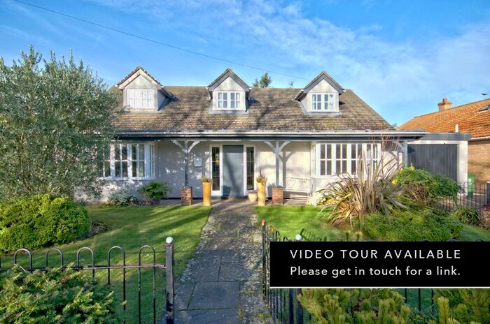 4 Bedroom Chalet For Sale In Leaden Hill, Orwell, Royston SG8
