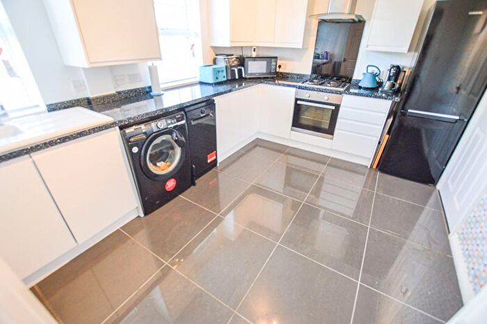 3 Bedroom End Of Terrace House For Sale In Grosvenor Place, NE24