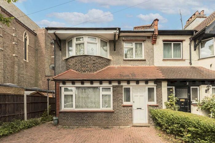 4 Bedroom Terraced House To Rent In Balfour Road, London, W3