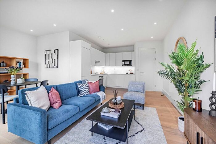 1 Bedroom Flat To Rent In Pear Place, London, SE1