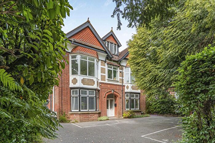 1 Bedroom Flat For Sale In Crowborough Hill, Crowborough, TN6