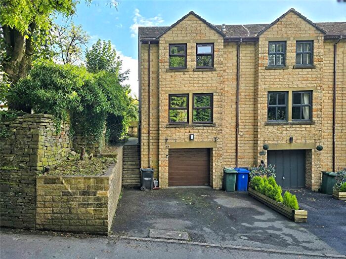 3 Bedroom End Of Terrace House For Sale In Clough End Road, Haslingden, Rossendale, BB4