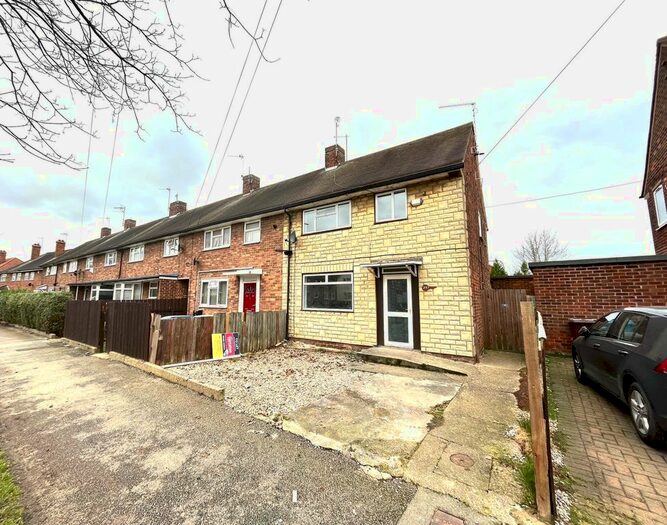 2 Bedroom End Of Terrace House To Rent In Staveley Road, Hull, HU9