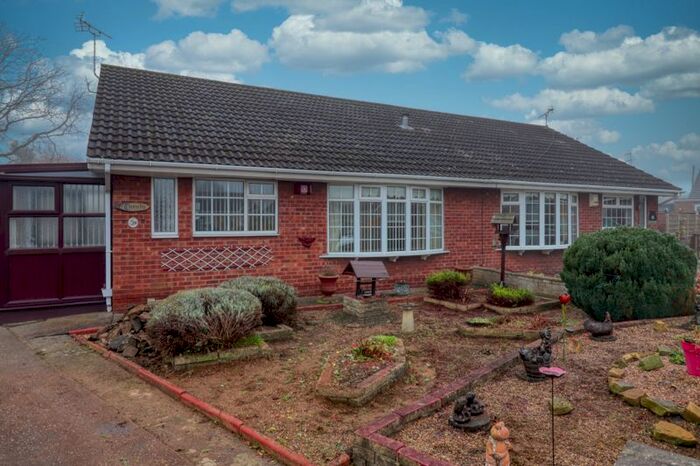 2 Bedroom Semi-Detached Bungalow To Rent In Fir Close, Scunthorpe, DN16