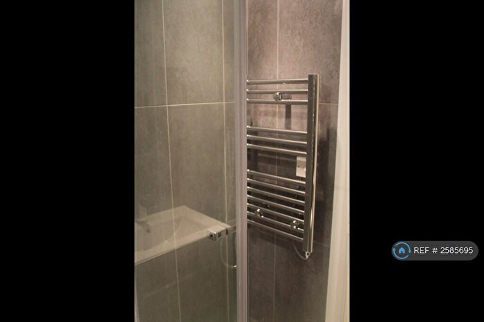 1 Bedroom Flat To Rent In Fairfield Road, London, E3