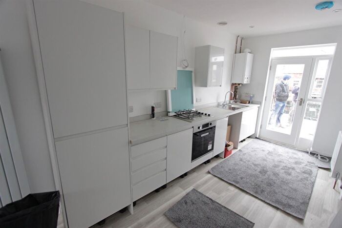 1 Bedroom Duplex To Rent In Sharrow Vale Road, Sheffield, S11