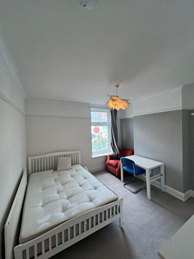 3 Bedroom House To Rent In The Limes, Daisy Road, Birmingham, B16