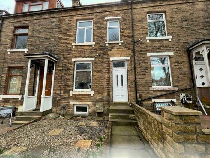 5 Bedroom House To Rent In Birklands Road, Shipley, BD18