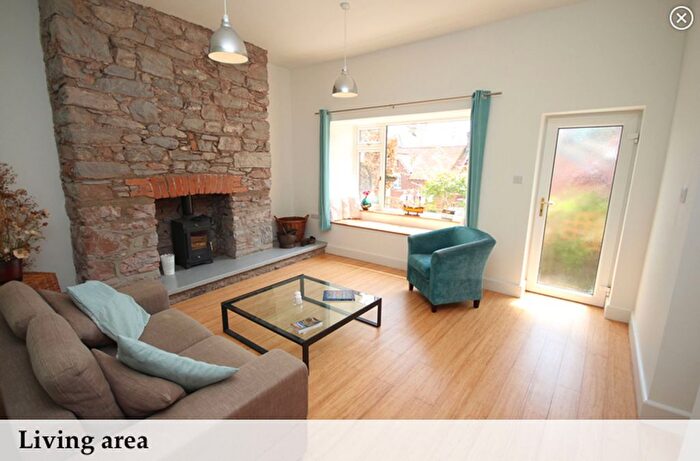 2 Bedroom Flat To Rent In Market Street, Brixham, TQ5