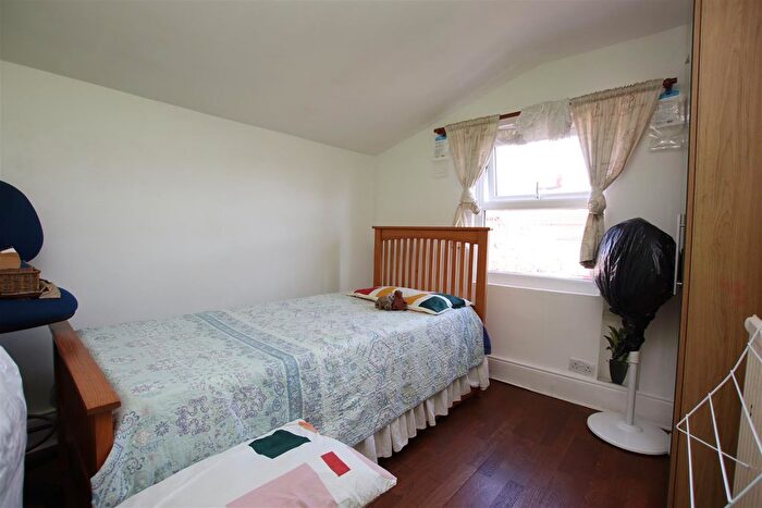 3 Bedroom Terraced House For Sale In Lowfield Street, Dartford, DA1