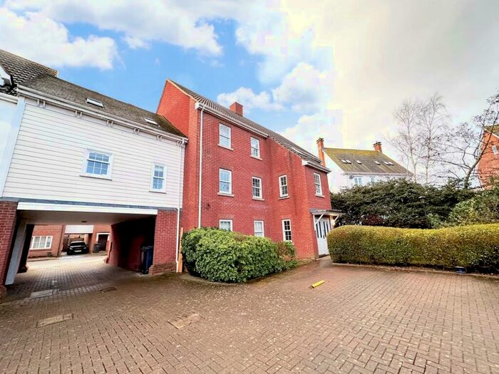 2 Bedroom Apartment To Rent In Burnell Gate, Beaulieu Park, Chelmsford, CM1