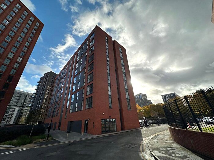 3 Bedroom Apartment To Rent In The Riley Building, Derwent Street, Salford, M5