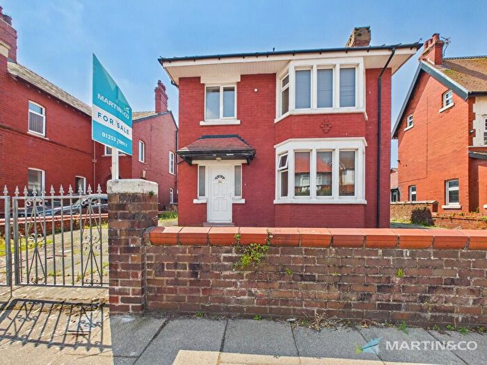 3 Bedroom Detached House For Sale In All Saints Road, St Annes, FY8