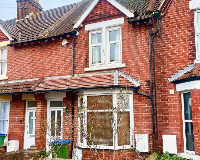 2 Bedroom Terraced House To Rent In Queen Street, Littlehampton, West Sussex, BN17