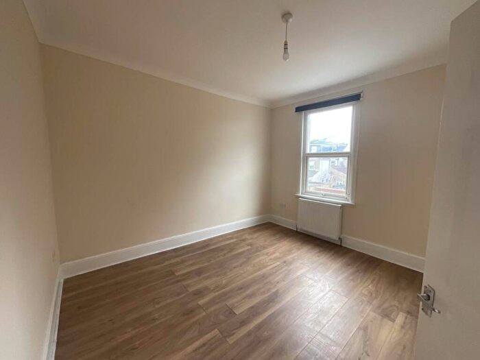 4 Bedroom House To Rent In Blythswood Road, Seven Kings, Ilford, IG3