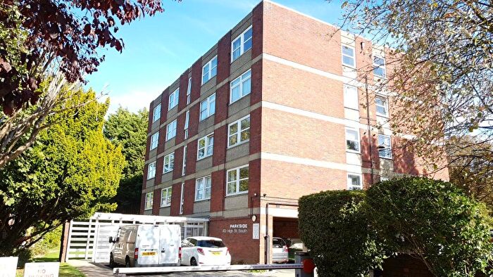 2 Bedroom Flat To Rent In Parkside, Dunstable, LU6