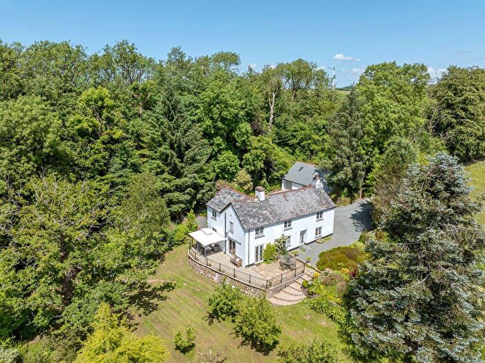 4 Bedroom Detached House For Sale In Holsworthy, Devon, EX22