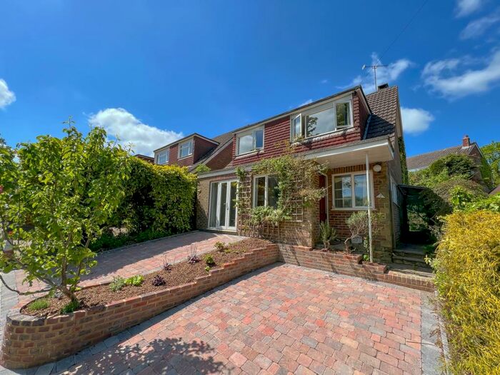 3 Bedroom Detached House To Rent In Station Road, Sharpthorne, RH19