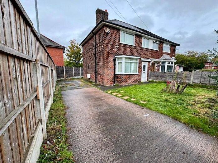 3 Bedroom Semi-Detached House For Sale In Felton Avenue, Close To Civic Centre, Manchester, M22