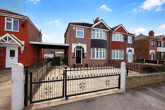 3 Bedroom Semi Detached House For Sale In Winster Avenue, Stretford, M32