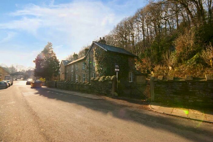 2 Bedroom End Of Terrace House For Sale In Farm Cottages, Ramsbottom, Bury, BL0