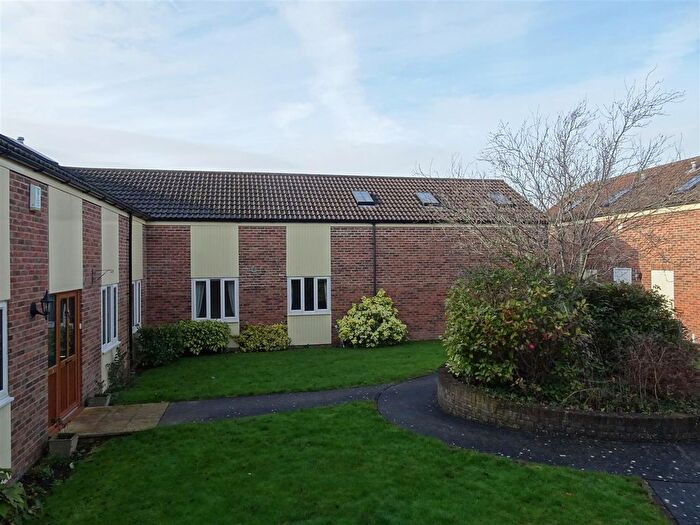 5 Bedroom Property To Rent In Tudor Park, Priorswood, Taunton, TA2