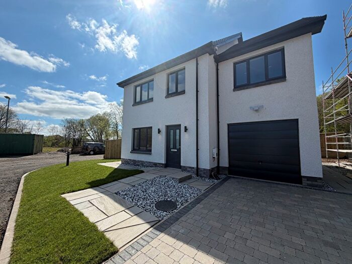 4 Bedroom Property To Rent In Peesweep Row, Cumnock, KA18