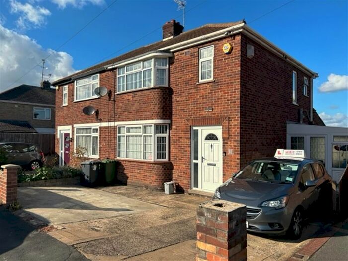 3 Bedroom Property To Rent In Poulter Avenue, Stanground, Peterborough, PE2