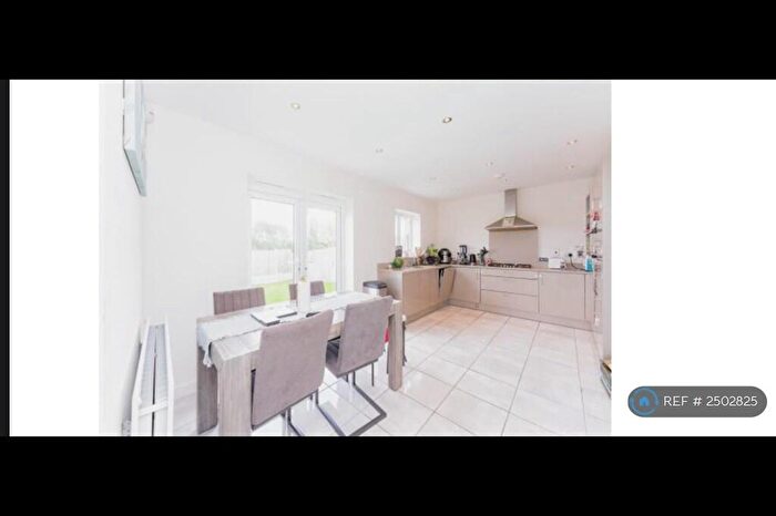 4 Bedroom Detached House To Rent In New Lincoln Road, Ellesmere Port, CH65