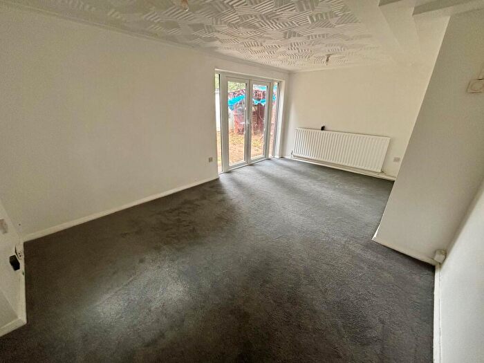 3 Bedroom House To Rent In Willonholt, Peterborough, PE3