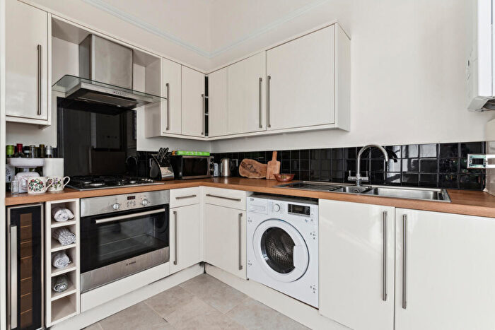 1 Bedroom Flat To Rent In Offord Road, Islington Central, N1
