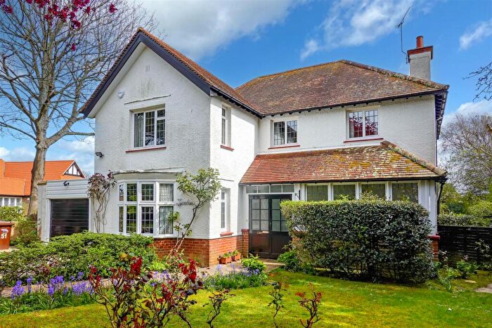 4 Bedroom Detached House For Sale In Sea Avenue. Rustington, BN16