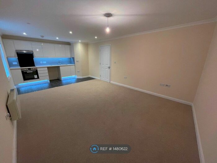 2 Bedroom Flat To Rent In Lindfield Quarters, Gravesend, DA11