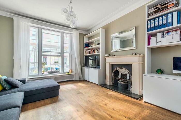 1 Bedroom Flat To Rent In St Stephens Gardens, Bayswater, W2