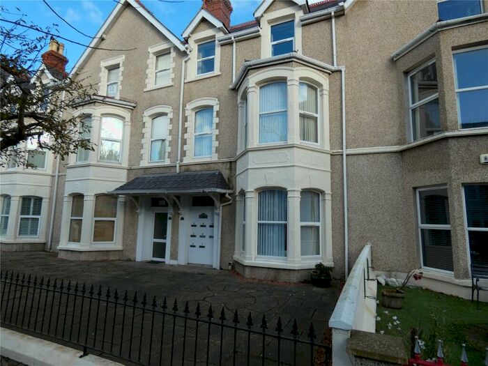2 Bedroom Apartment To Rent In Chapel Street, Llandudno, Conwy, LL30
