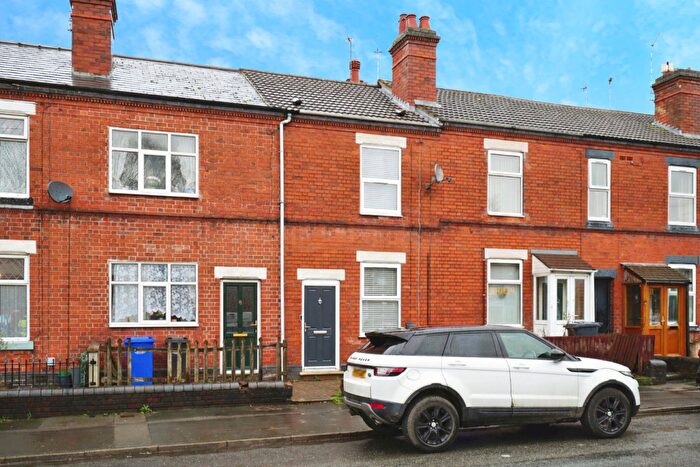 3 Bedroom Terraced House For Sale In Woods Lane, Burton-on-Trent, DE15