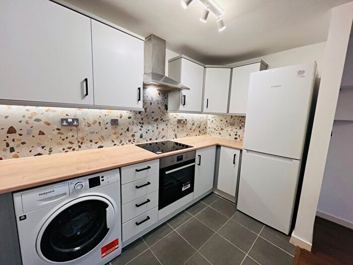 2 Bedroom Flat To Rent In Grenfell Road, Maidenhead, SL6