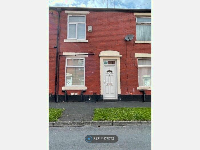 2 Bedroom Terraced House To Rent In Kellett Street, Rochdale, OL16