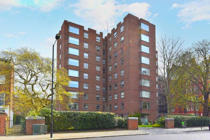 2 Bedroom Flat To Rent In Somerset Square, Kensington, W14