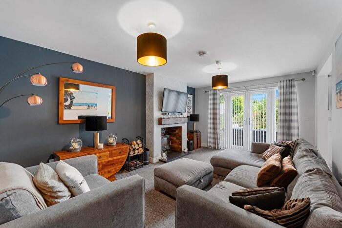 4 Bedroom Detached House For Sale In Wildflower Close, Calow, Chesterfield, S44