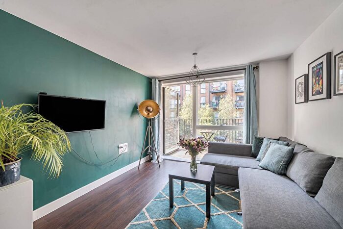 1 Bedroom Flat For Sale In Milles Square, Brixton, London, SW9