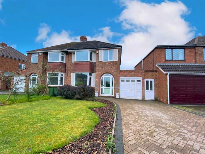 3 Bedroom Semi-Detached House To Rent In Old Lode Lane, Solihull, Solihull, B92