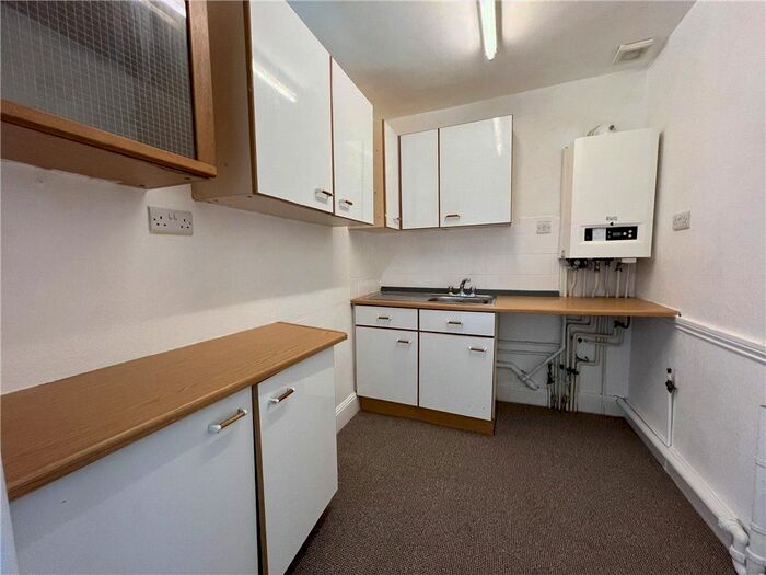 2 Bedroom Flat For Sale In Hambrough Road, Ventnor, Isle Of Wight, PO38