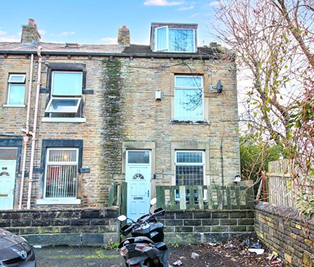 2 Bedroom Terraced House For Sale In Falmouth Avenue, Bradford, BD3