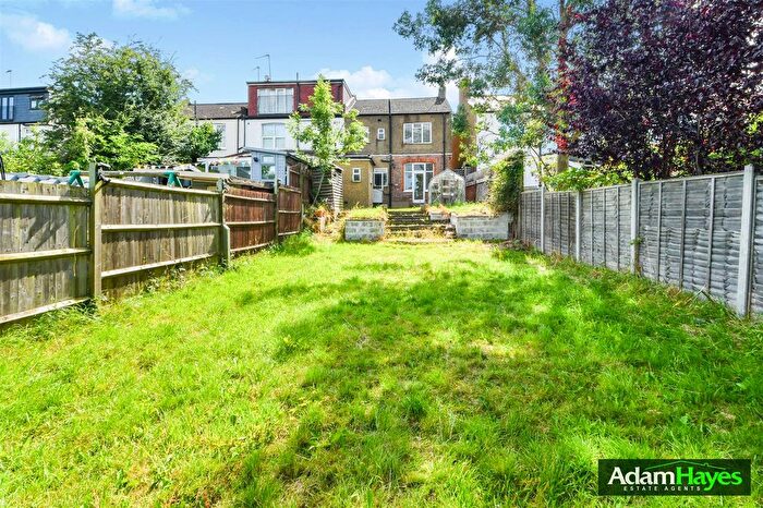 3 Bedroom Terraced House For Sale In Rosemary Avenue, Finchley, N3