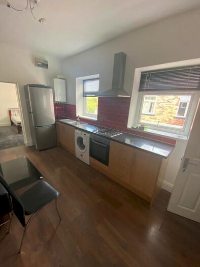 1 Bedroom Flat To Rent In Heron Street, Fenton, Stoke-On-Trent, ST4