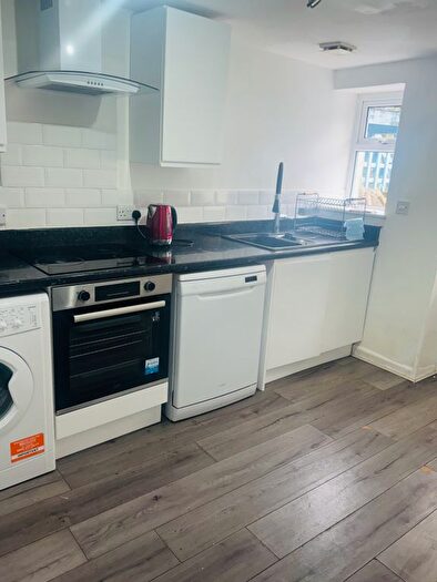 3 Bedroom Maisonette To Rent In Upton, TQ1